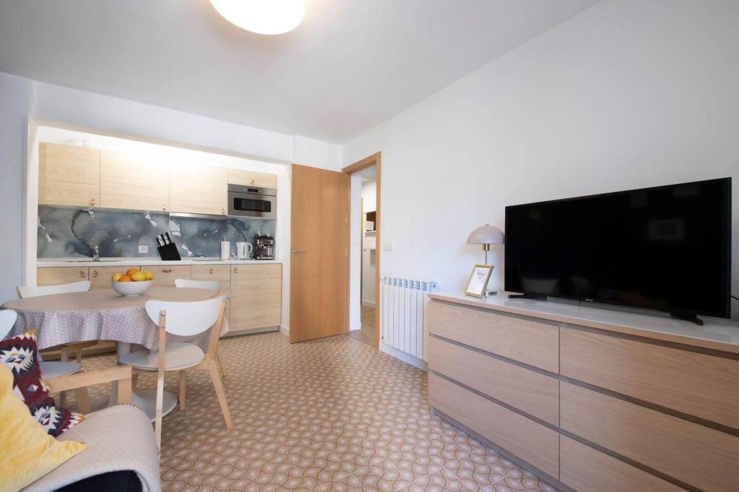 APARTAMENTO MUY COMODO con WIFI y NETFLIX Rentería Exterior foto